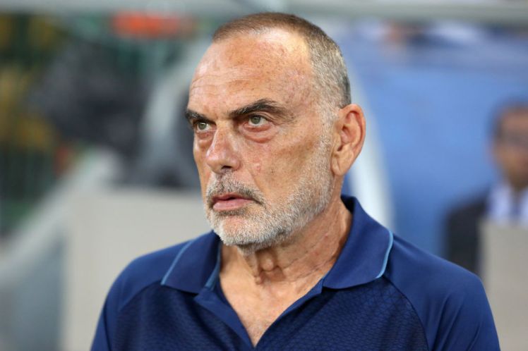 Chelsea set to name ex-Ghana coach Avram Grant as new manager