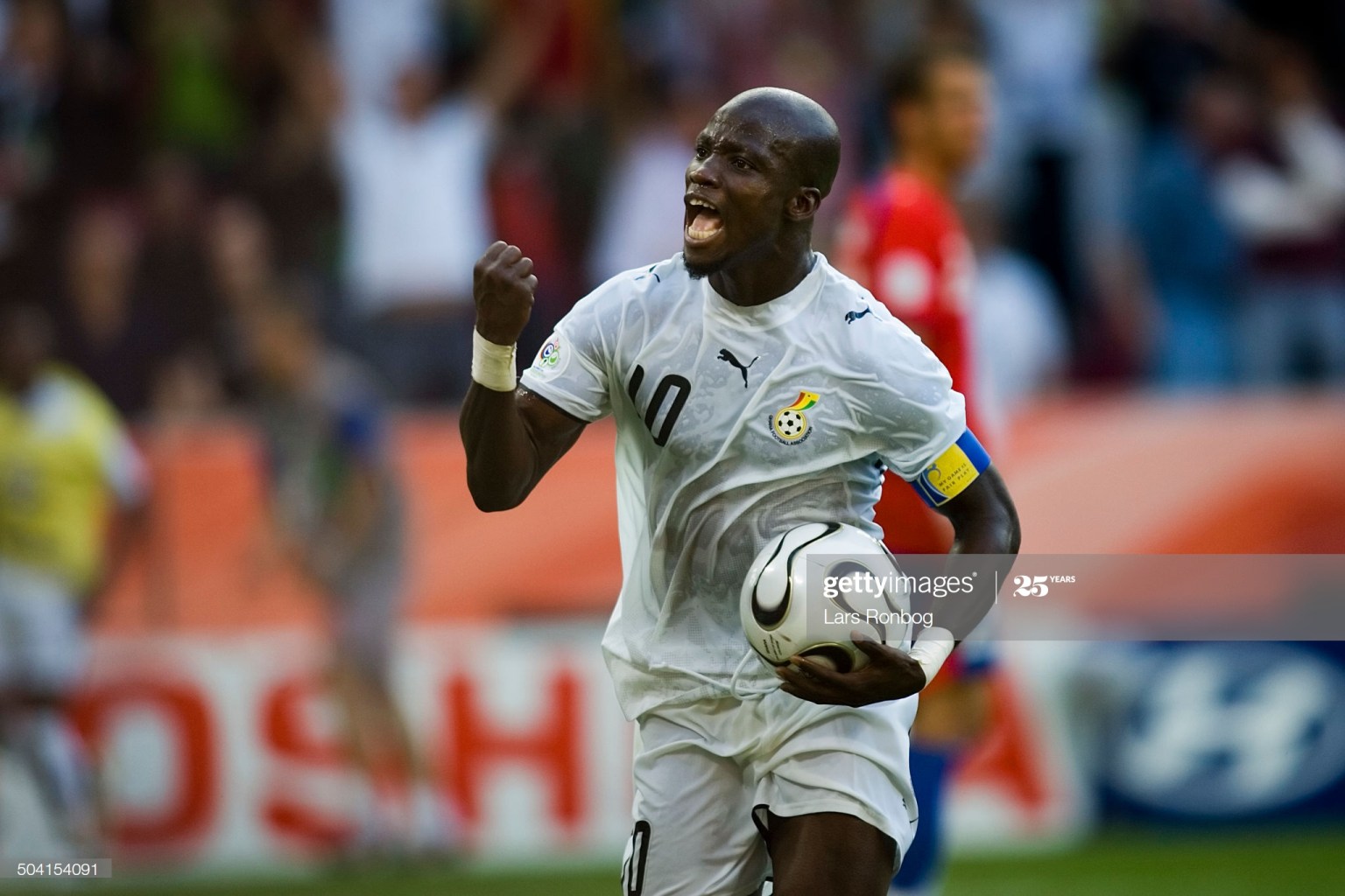 I bought Adidas clothes for the team and staff so that we will look uniform - Stephen Appiah