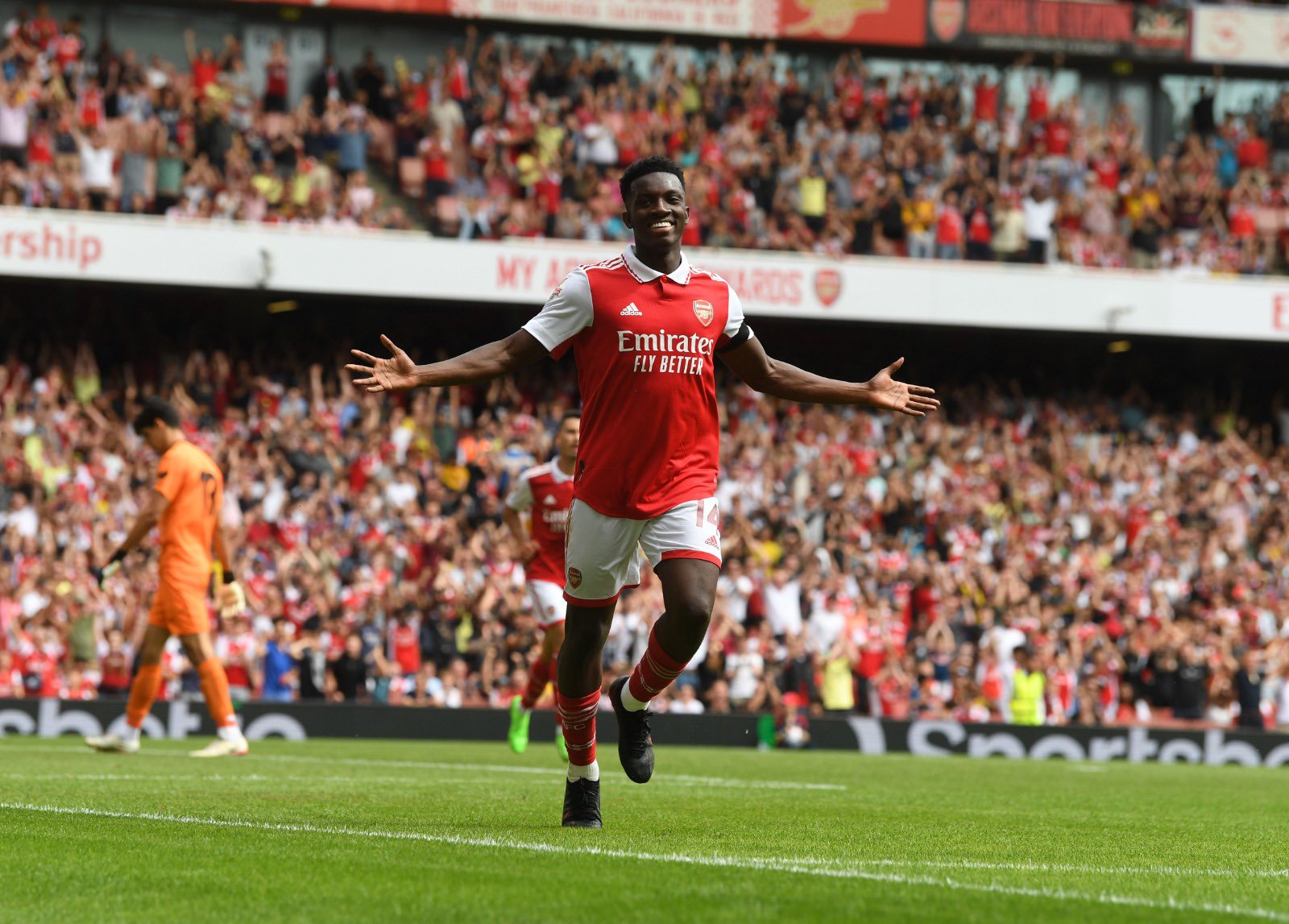 English-Ghanaian forward Eddie Nketiah provides assist in Arsenal’s win over Brighton