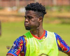 Afriyie Barnieh has the right to stay or leave Hearts of Oak, says ex-club coach Kim Grant
