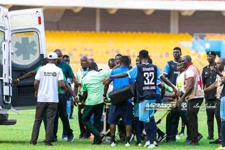 Berekum Chelsea forward Mezack Afriyie discharged from hospital after collapsing on the pitch
