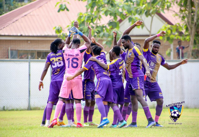 Video: League champions Medeama SC present trophy to Western Regional Minister