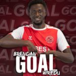 Brendan Sarpong-Wiredu scores in Fleetwood's defeat to Oxford United