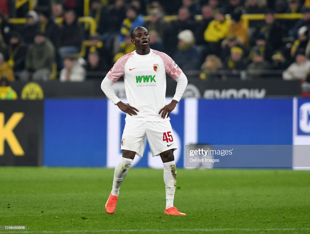 Injured Augsburg forward Kelvin Yeboah returns to first team training