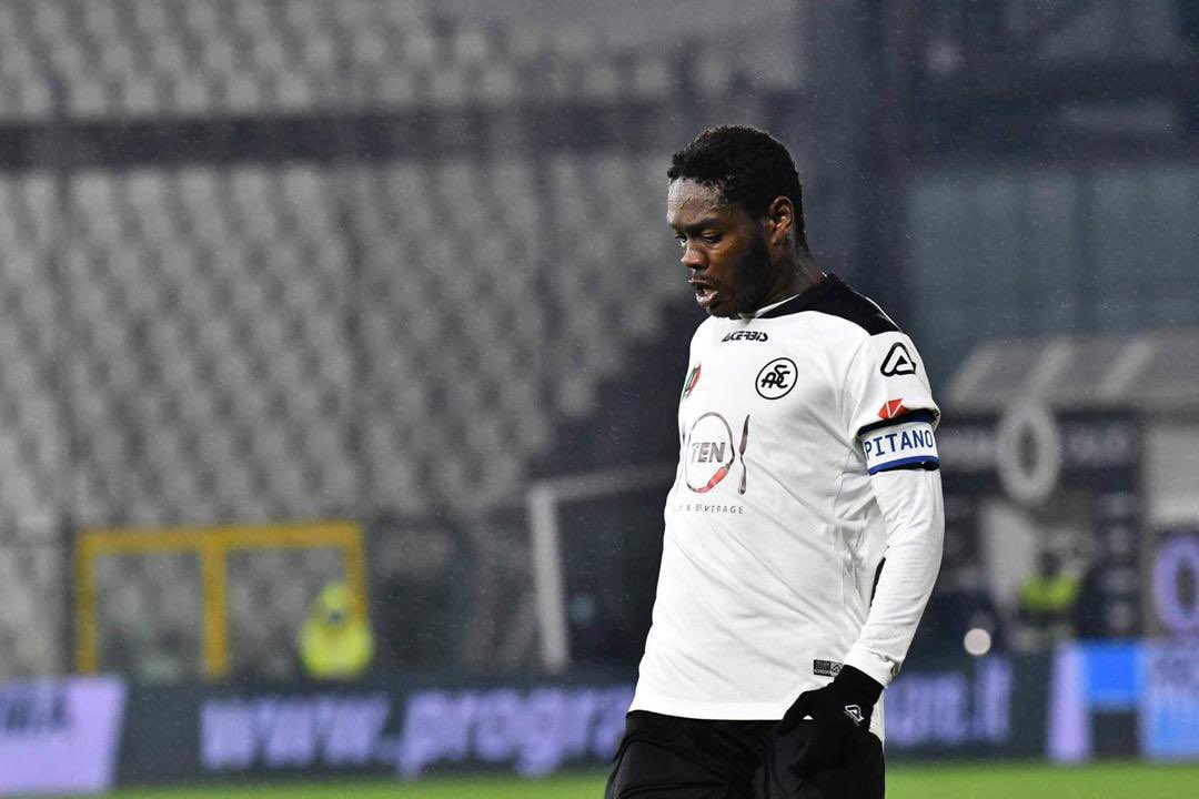 Emmanuel Gyasi forced off with injury as Spezia claim huge win over Inter Milan