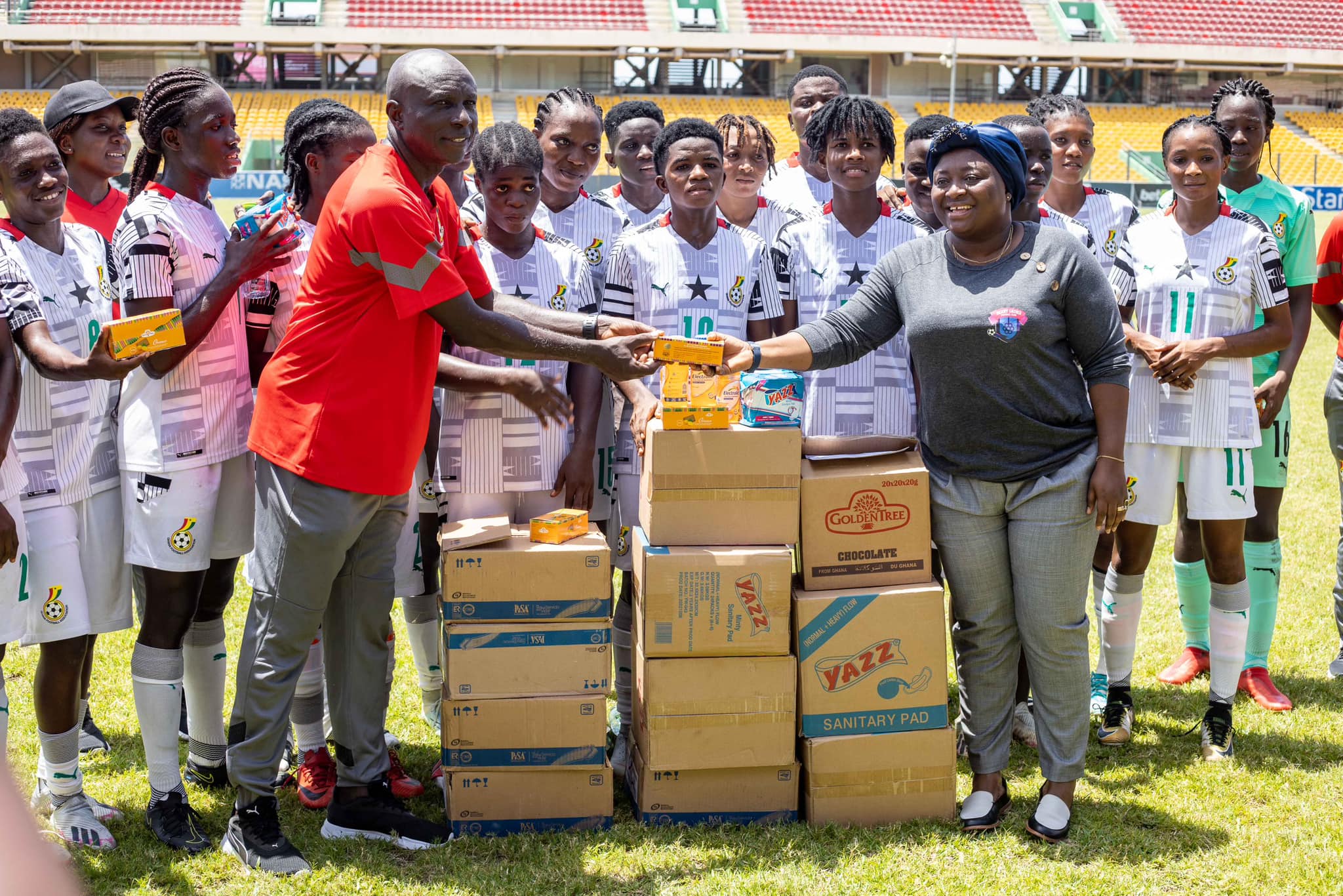 Berry Ladies CEO Gifty Afia Oware donates cash and items to Black Princesses