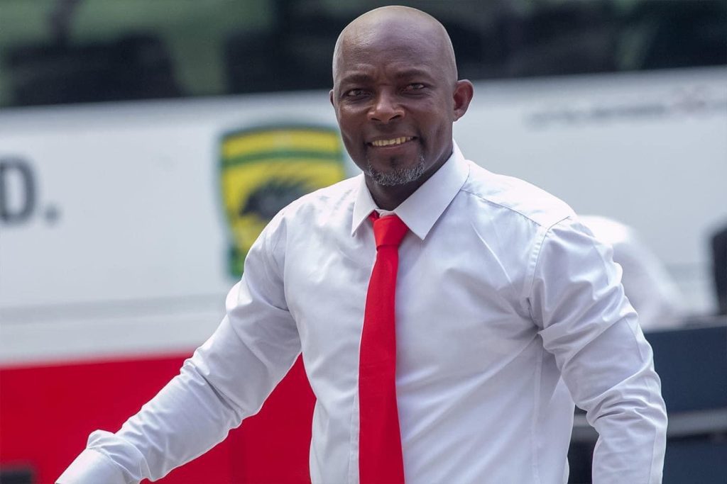 Ghana Premier League: Asante Kotoko assistant coach David Ocloo reacts to penalty decision against Medeama
