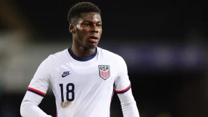 Youngster Yunus Musah arrives in Italy to seal big move to AC Milan