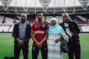 Mother, brothers of Mohammed Kudus join Ghana star in London for West Ham unveiling