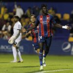 Samuel Obeng scores for SD Huesca against Alcorcon