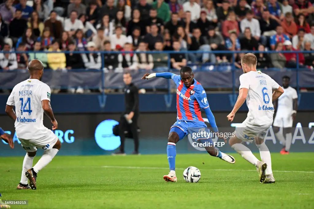 Ghanaian midfielder Godson Kyeremeh shines with a goal and an assist in Caen's victory against Pau