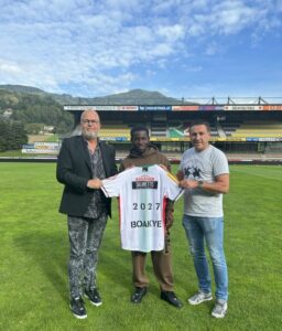 Ghanaian midfielder Augustine Boakye extends Wolfsberger AC deal for two additional years