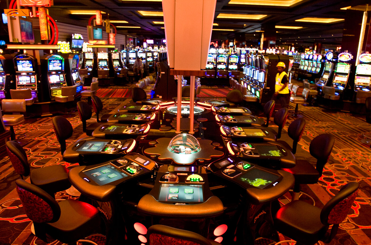 How live casinos work