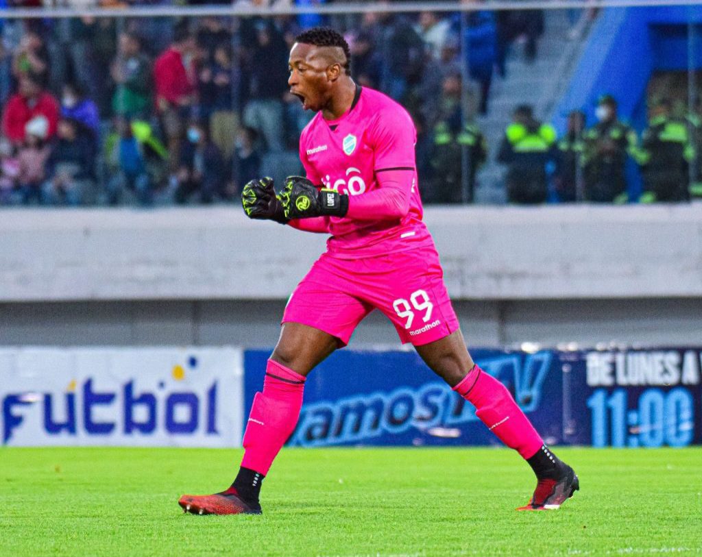 Goalkeeper David Akologo ditch Bolivia senior national team for Black Stars - Reports