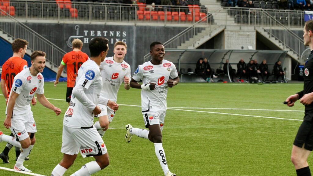 Ghanaian youngster Edmund Baidoo scores as Sogndal holds Åsane to a 1-1 draw