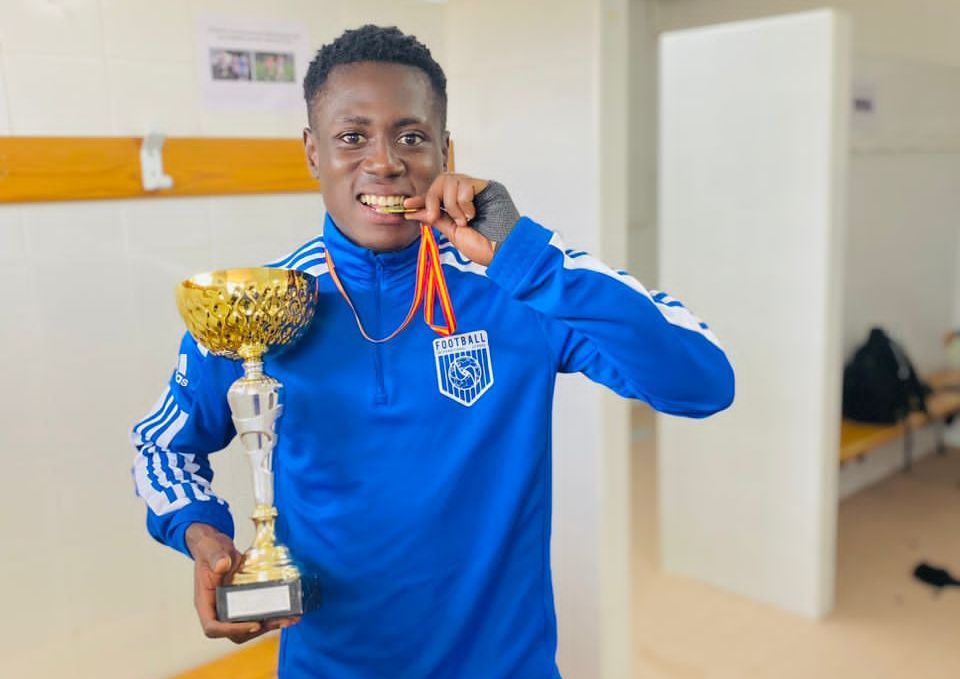 Ghana youngster Listowell Duah scores winning penalty to lift trophy in Spain