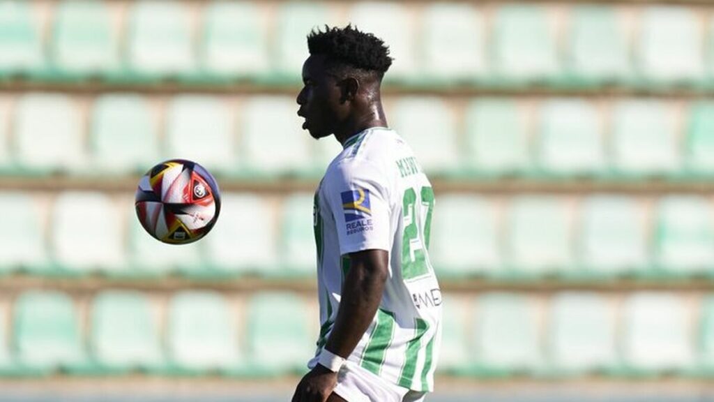 Ghanaian midfielder Mawuli Mensah aims for strong comeback after successful surgery