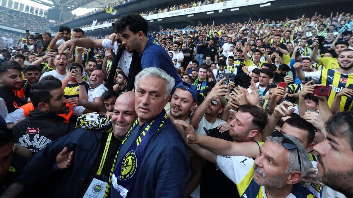 I know Jose Mourinho will be looking around to sign African players for Fenerbahce – Stephen Appiah