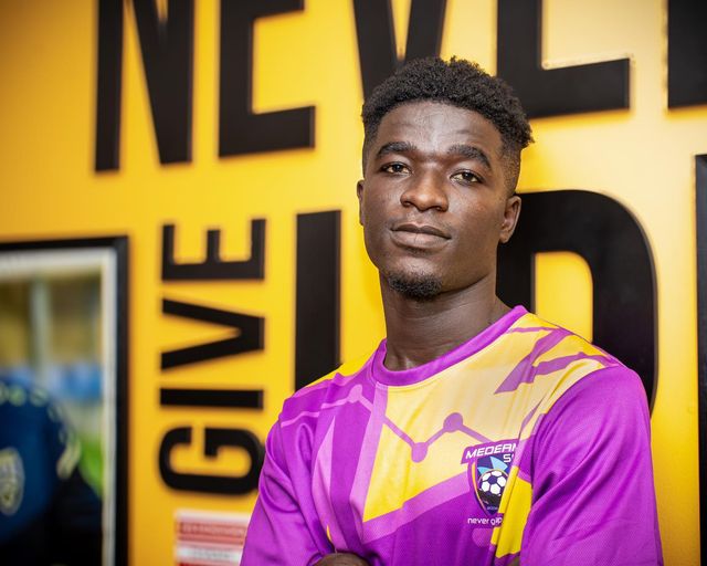 Medeama SC signs talented midfielder Prince Owusu