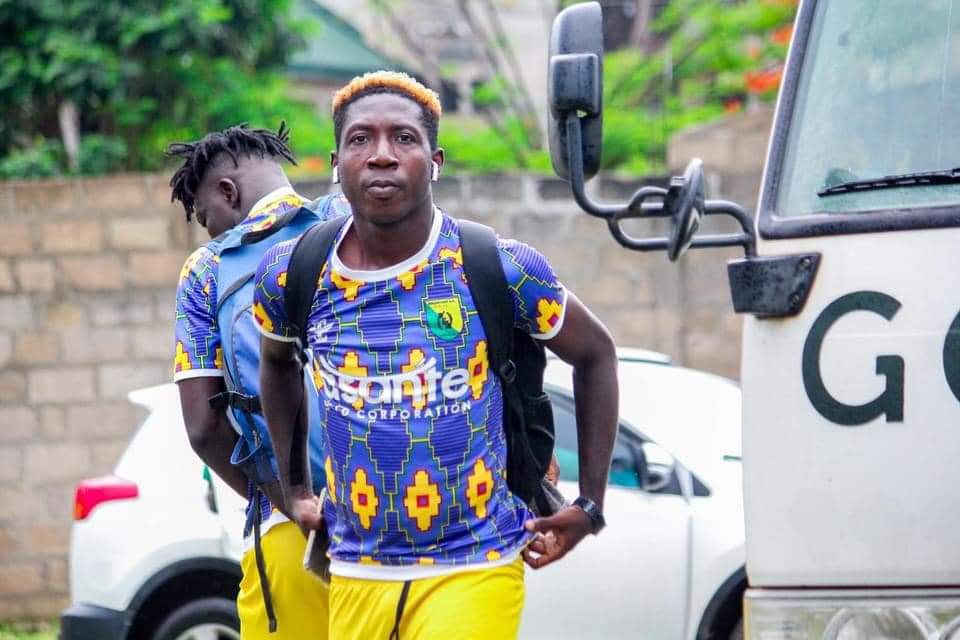 Clubs have shown interest in me but I want to stay at Bibiani GoldStars - William Dankyi